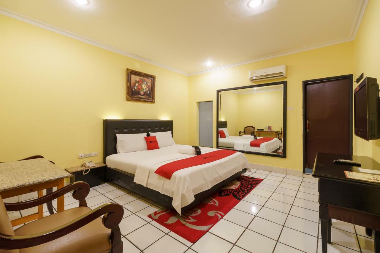 Reddoorz Plus Near Ancol Jakarta Exteriör bild