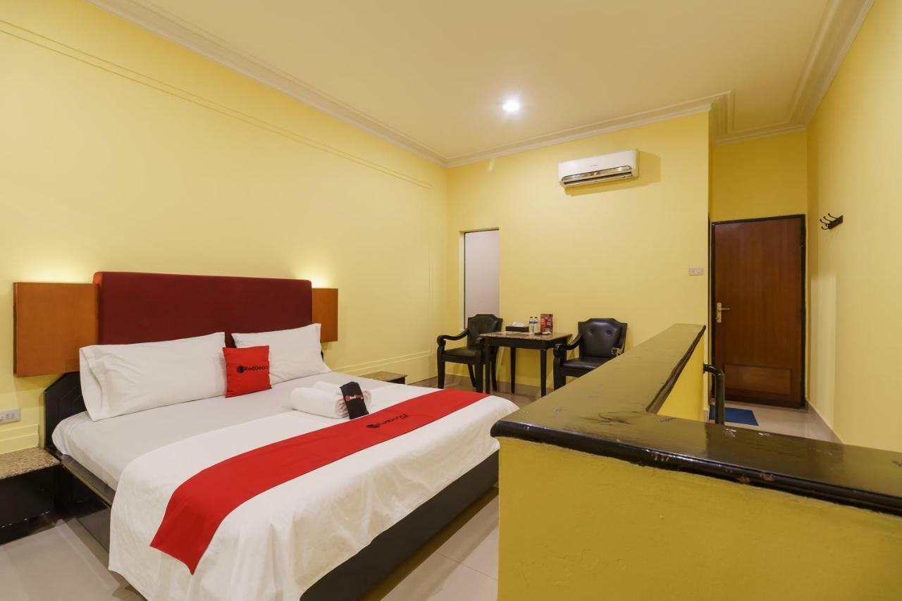 Reddoorz Plus Near Ancol Jakarta Exteriör bild